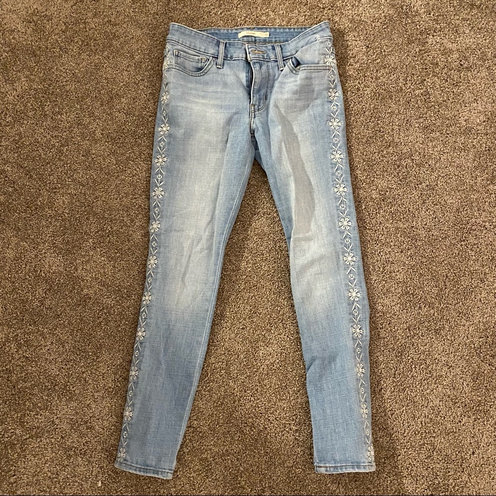 blue skinny jeans